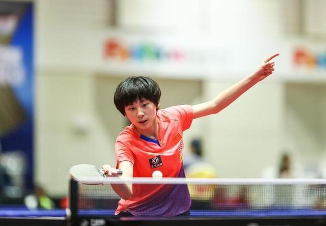 足球比赛的 足球比赛的