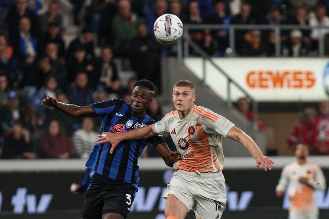 划在主要赛 划在主要赛