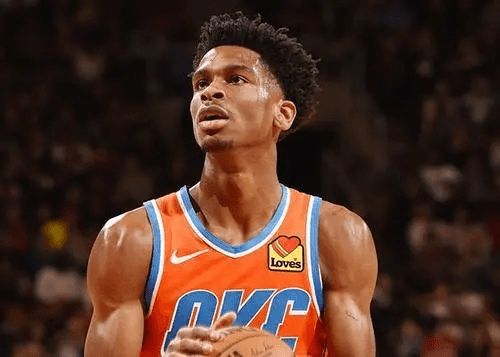 雷霆胜尼克斯 豪取14连胜平队史NBA纪录.