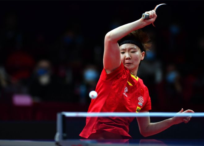 塔尔队后防 塔尔队后防