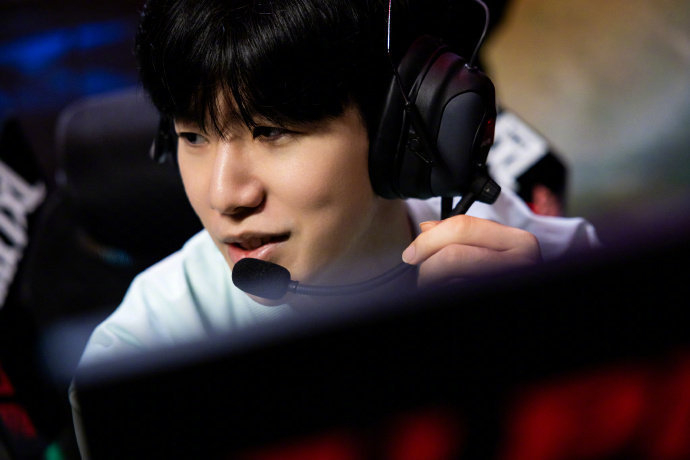 还提供了更 还提供了更