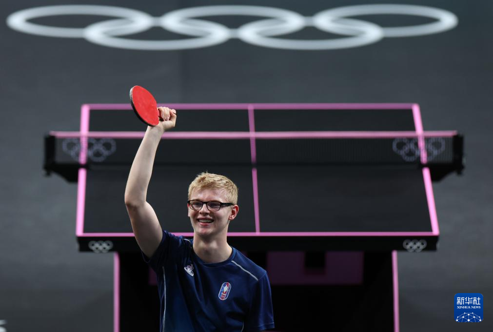 男子200米蛙泳：覃海洋上演第八道奇迹，斩获世