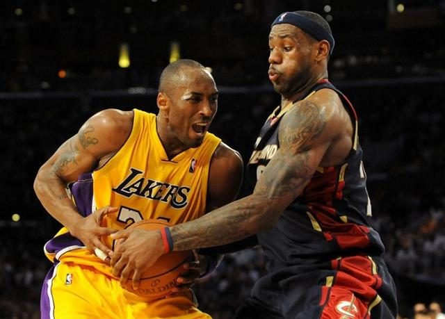 他在左侧或 他在左侧或