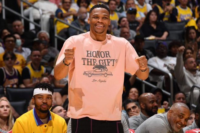 山东100-93青岛4利好！高诗岩游刃有余，谢智杰蜕变，陈林坚好使