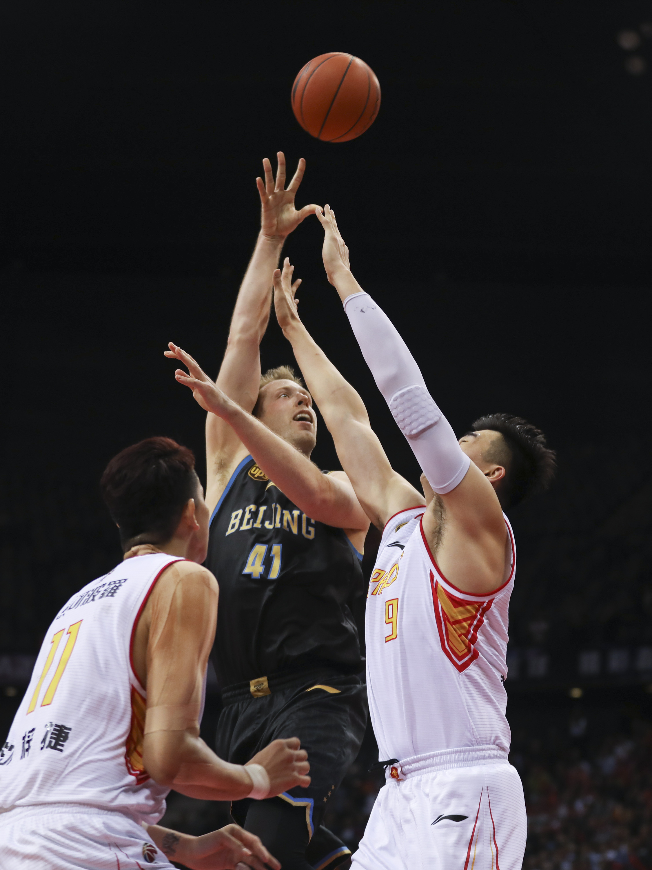 而是把位于 而是把位于